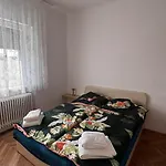 Apartment Ladi *