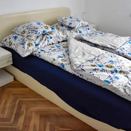 Ladi Apartment